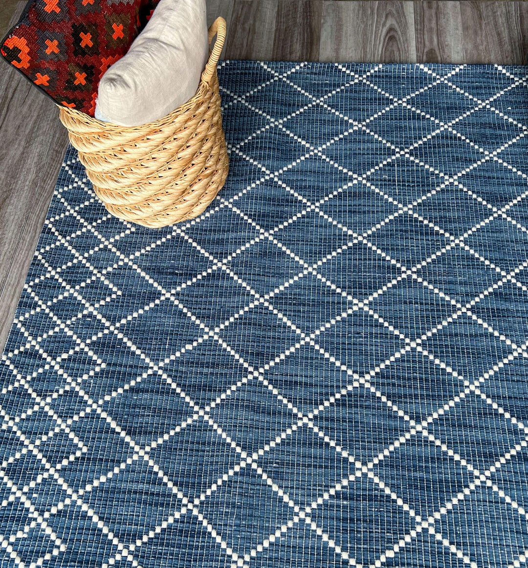 Argyle Blue Runner