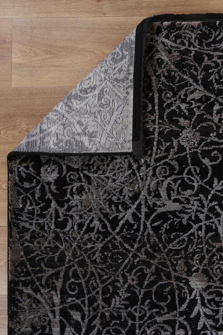 Brooklyn Intricate Floral Pewter Rug