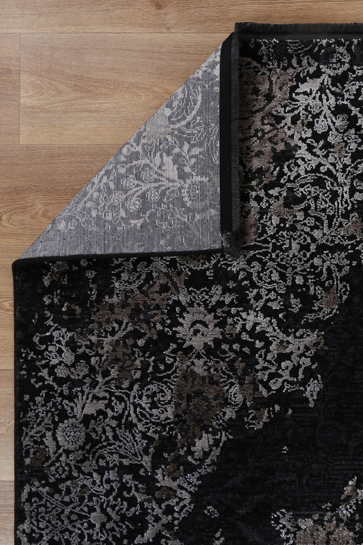 Brooklyn Distressed Medallion Pewter Rug