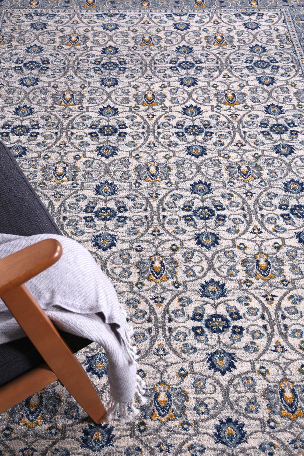 Delicate Blue Green Oriental Rug