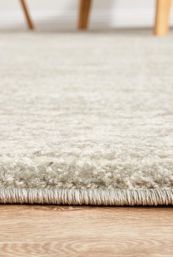 Evoke Shine Silver Transitional Rug