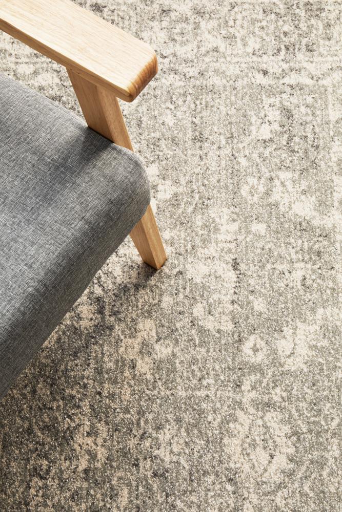 Evoke Shine Silver Transitional Rug