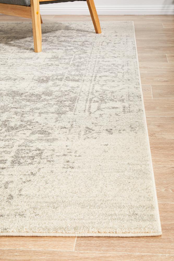 Evoke Dream White Silver Transitional Rug