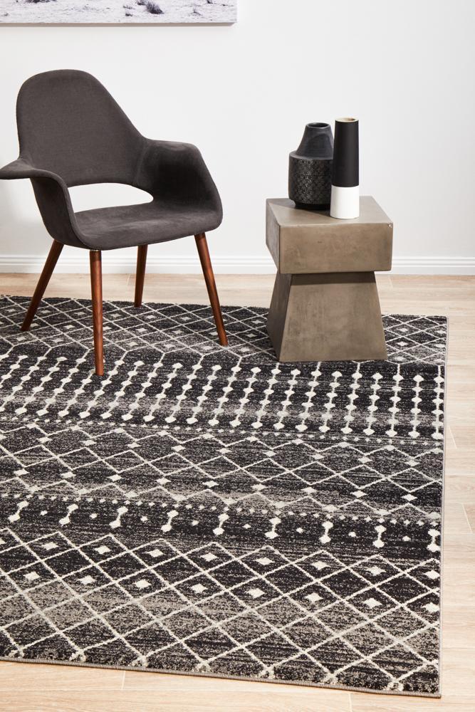 Evoke Simplicity Black Transitional Rug