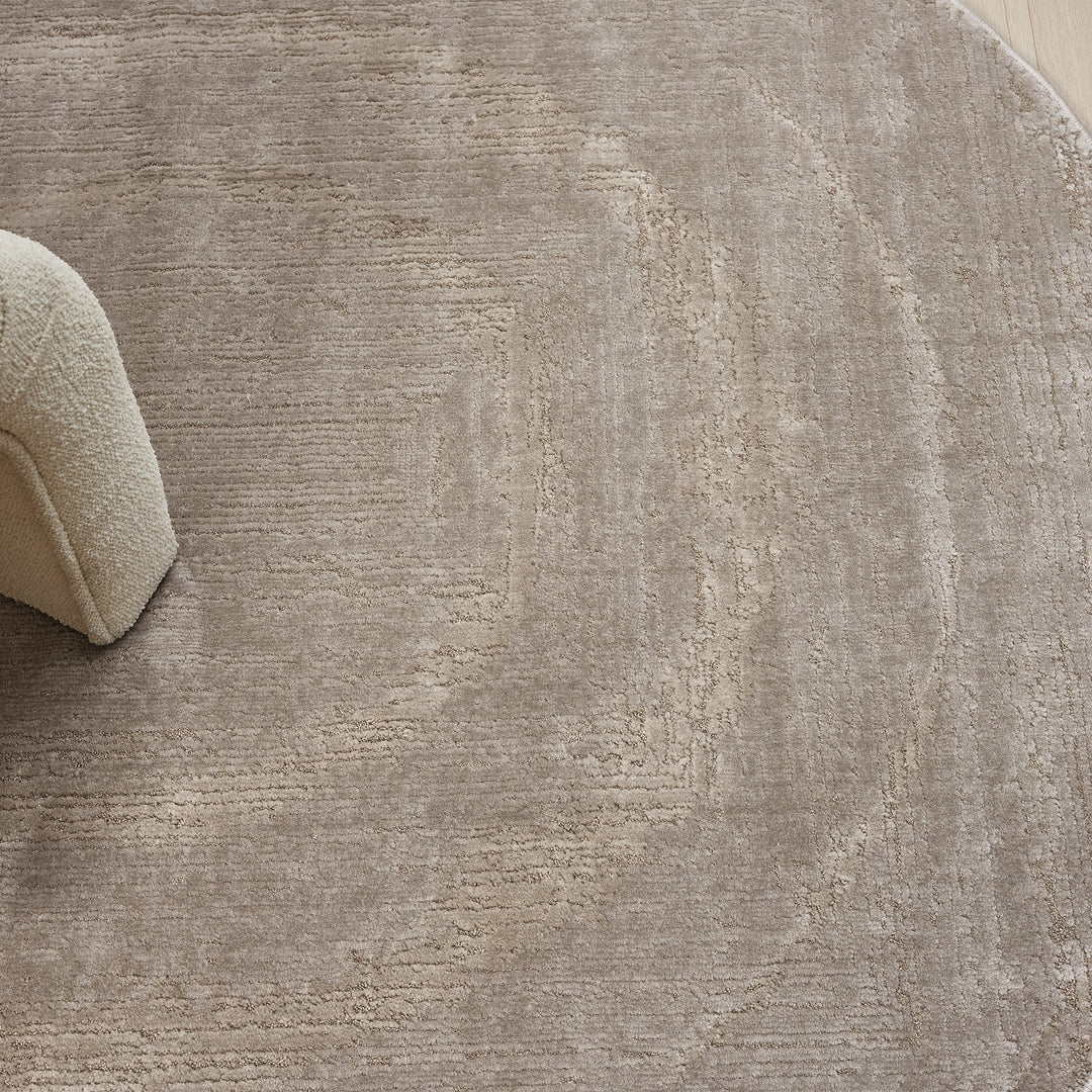 Luxe Distressed Border Beige Round Rug