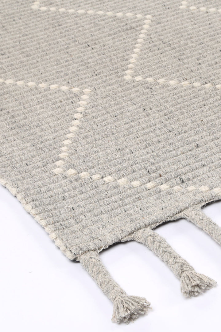 Goa Diamond Tassel Grey Rug