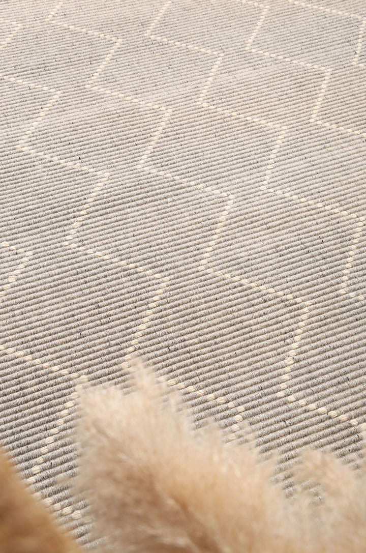 Goa Diamond Tassel Grey Rug