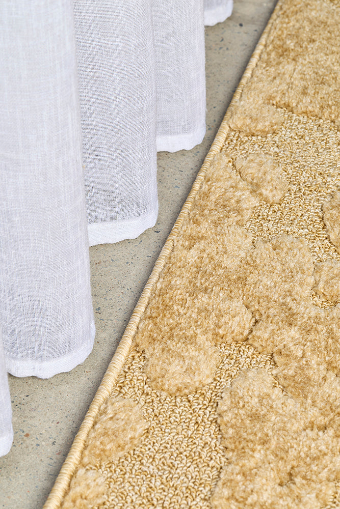 Haven Nyla Sculpted Pattern Gold Rug