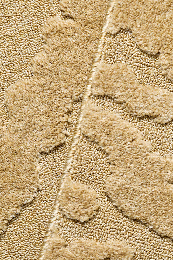 Haven Nyla Sculpted Pattern Gold Rug