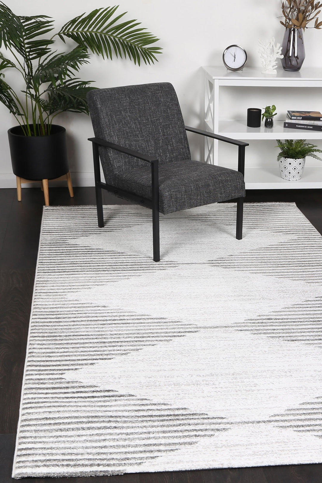 Kimberley Abstract Diamond Silver Rug