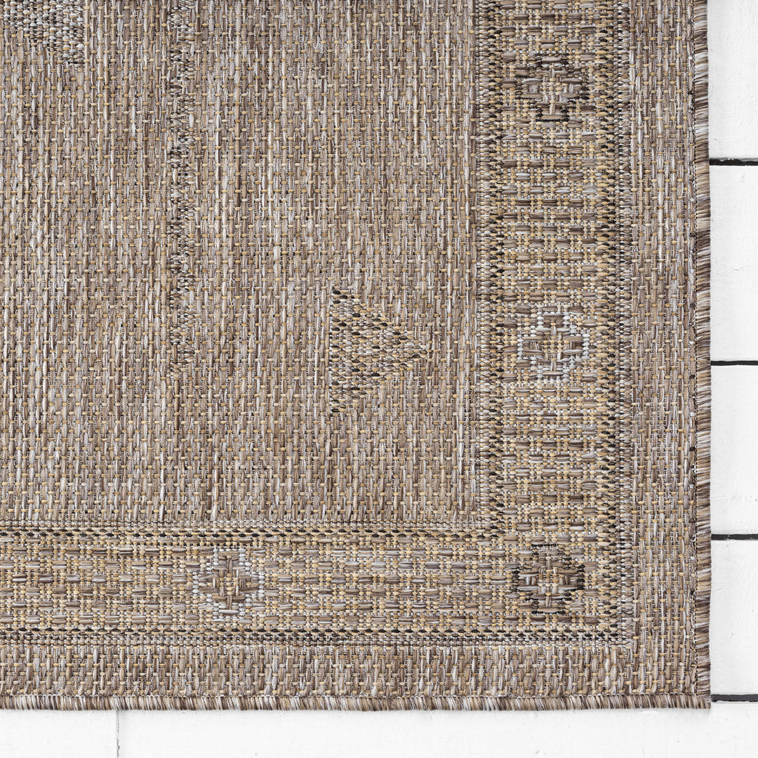 Earthbound Medallion Ash Runner Rug