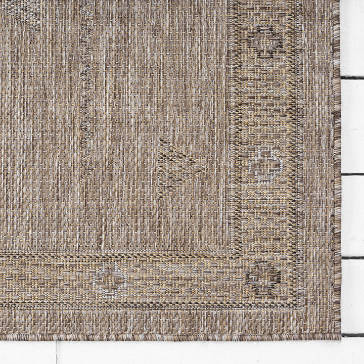 Earthbound Medallion Ash Runner Rug