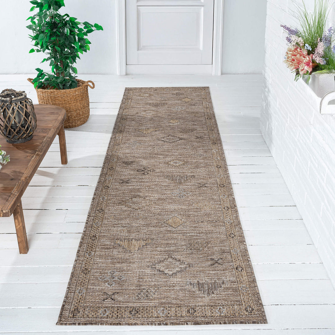 Earthbound Medallion Ash Runner Rug