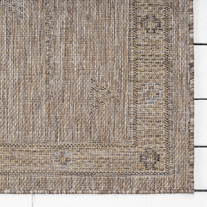 Earthbound Medallion Ash Rug