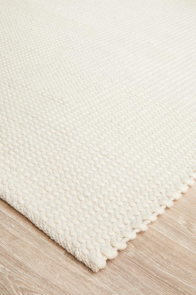 Skandinavian 300 White Rug