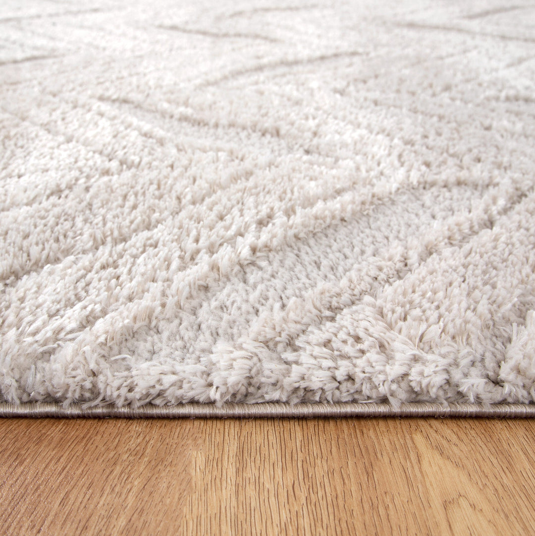 Tender Chevron Beige Shag Rug