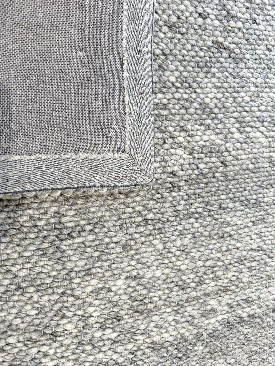 Essence Minimal Wool Weave Grey Rug